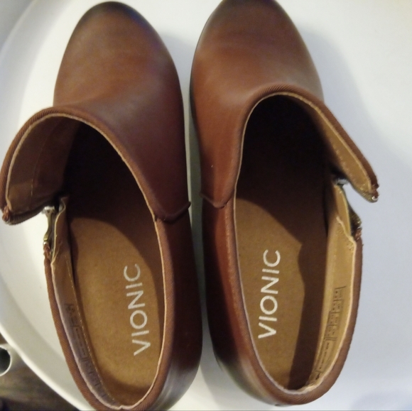 Vionic Jolene Leather Ankle Bootie size 6.5 Brown with Black toe and heel. FF208 - Picture 5 of 8